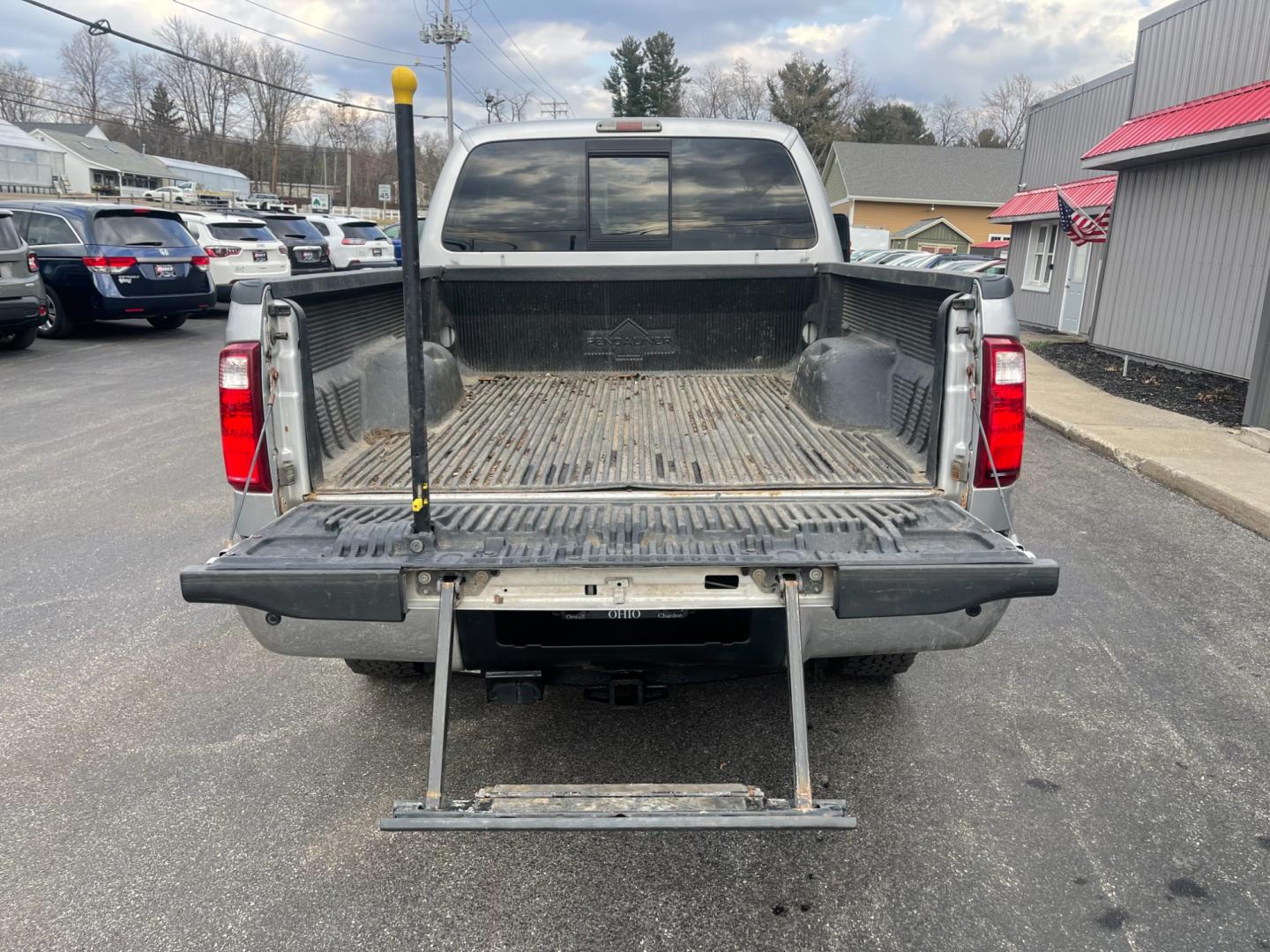 2015 Silver /Black Ford F-250 SD Lariat SuperCab 6.5ft. Bed 4WD (1FT7X2B61FE) with an 6.2L V8 OHV 16V engine, 6-Speed Automatic transmission, located at 547 E. Main St., Orwell, OH, 44076, (440) 437-5893, 41.535435, -80.847855 - Photo#40